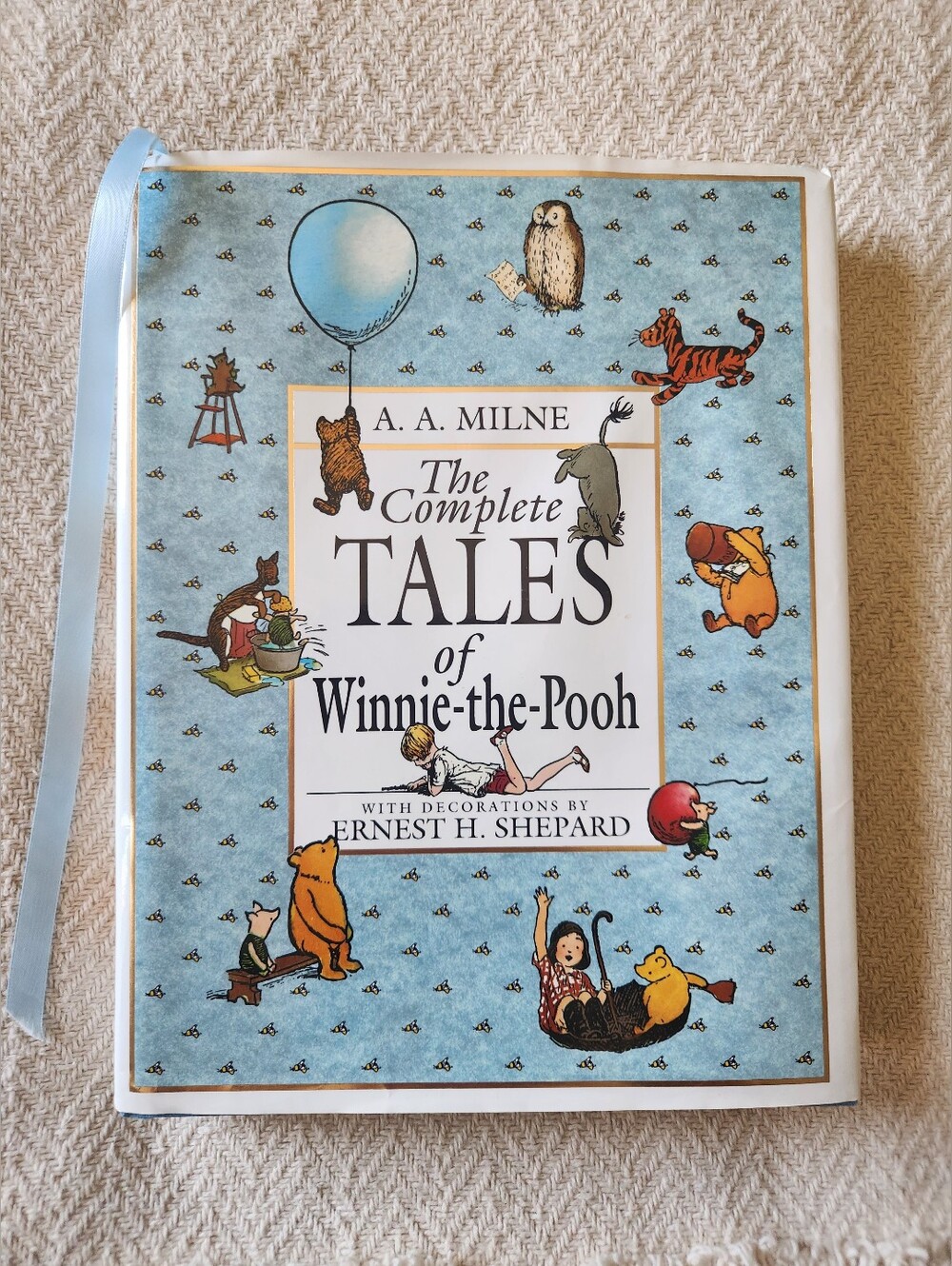 Winnie the Pooh The complete tales book